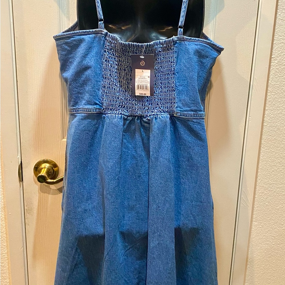 Universal Thread Blue Denim Midi Button-Front Dre… - image 4